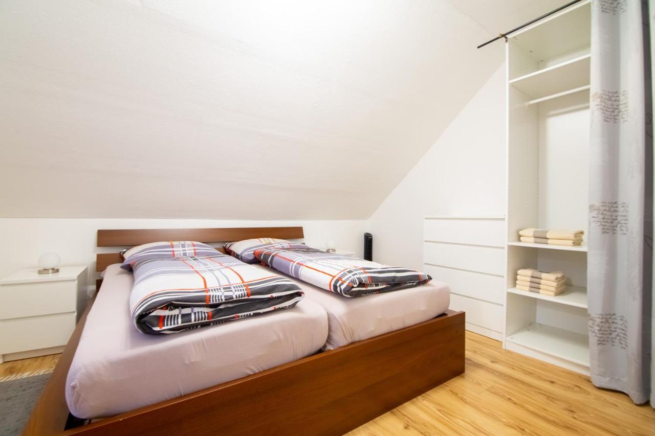 Ferienwohnung Oberhausen Alstaden Exteriör bild